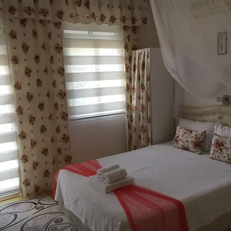 Sari Kosk Butik Alaçatı