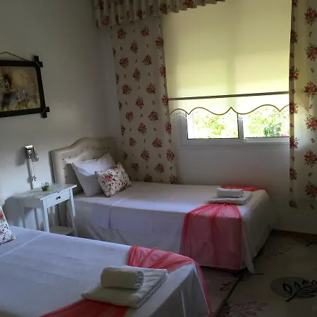 Sari Kosk Butik * Alacati