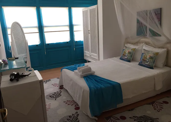 Sari Kosk Butik ألاتشاتي